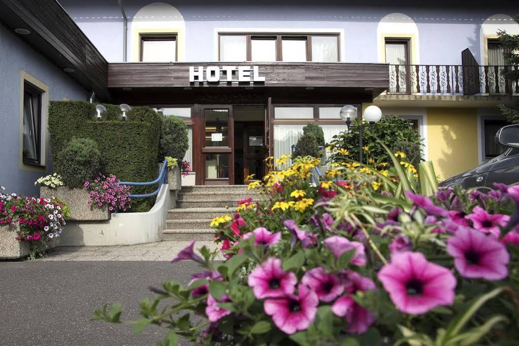 Hotel Der Stockinger Unterpremstätten Екстериор снимка